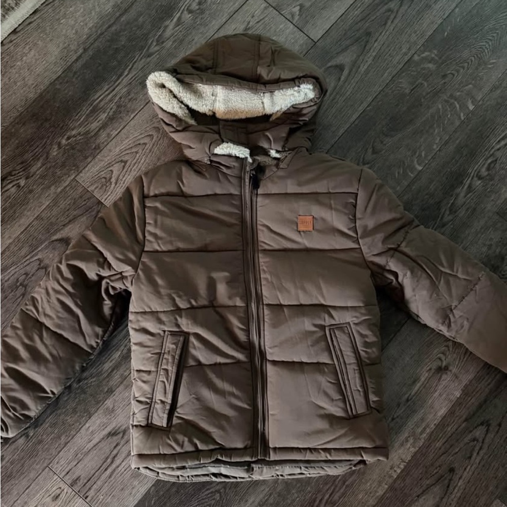 NWT LONDON FOG BIG BOYS ZIP-FRONT HOODED‎ SHERPA
LINED PUFFER Size L (14-16)